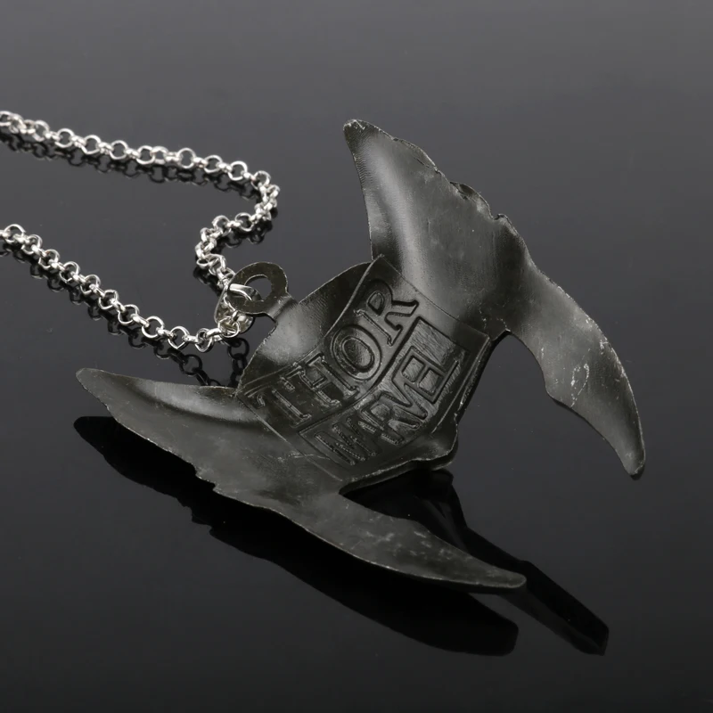 Mini 3D casco portachiavi collana film figura Loki stesso Design lega di metallo portachiavi gioielli carino Cosplay puntelli gioielli per i fan