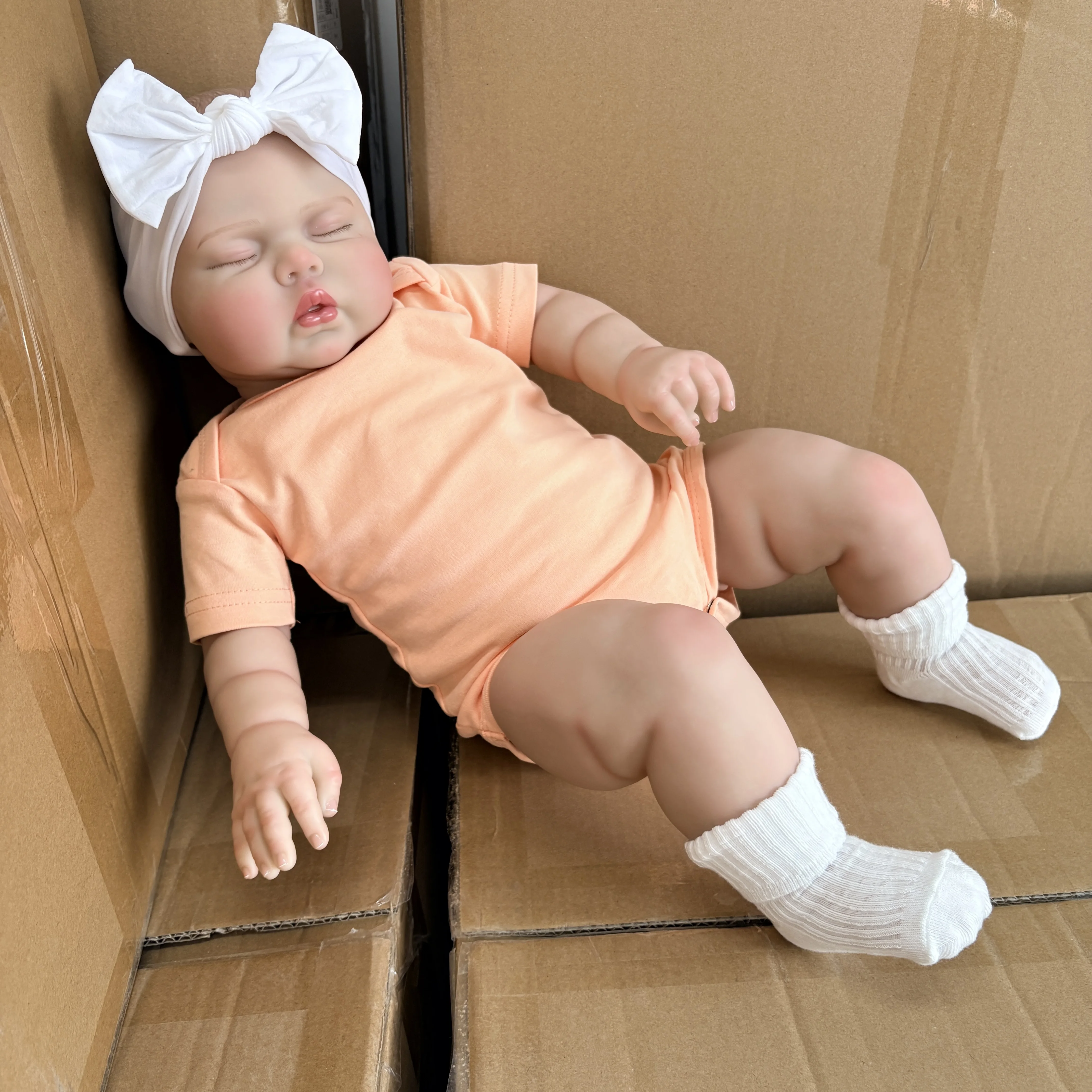 

Реалистичная кукла-реборн Pickle 60 см с видимыми синими венами и 3D-росписью - Мягкое обнимаемое тело для объятий и ролевых игр