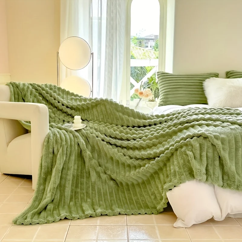 Luxury Soft Flannel Blanket - Plush Bedspread & Couch Throw, Super Soft Cozy 3D Striped Lightweight Blanket for Home Decorators