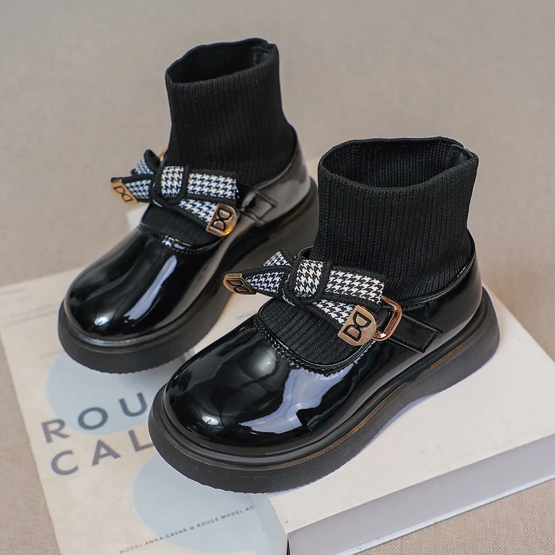 

Children Ankle Boots for Girls Glossy PU Leather Shoes Kids Fashion Metal Button Bow Casual Princess Elastic Fibers Sock Boots