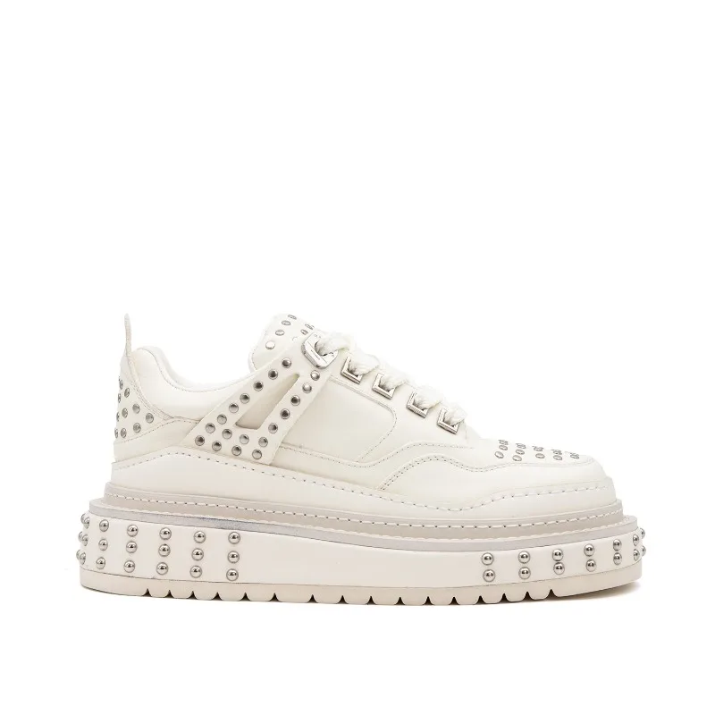 Men's Europe Original Metal Rivet Design Board Shoes Thick Soled Height Increasing Shoes Genuine Leather White Casual Shoes for
