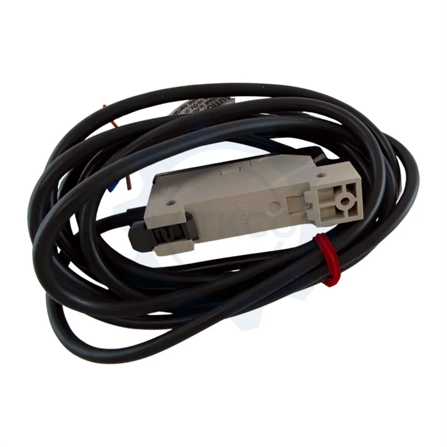 E2EC-C1R5D1 Novo e Original sensor de proximidade indutivo E2ECC1R5D1 sensor industrial