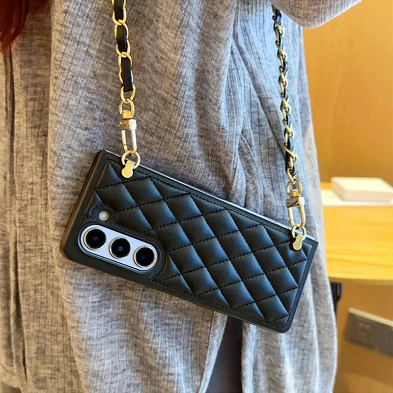 

Роскошный модный кожаный чехол из овчины в клетку с длинной цепочкой через плечо для Samsung Galaxy Z Fold 7, 6, 5, 4, 5G, противоударный чехол