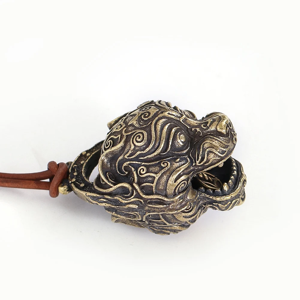 Brass Tiger Head Bell Wind Chimes Hanging Decoration Vintage Feng Shui Lucky Auspicious Bronze Bell Car Keychain Pendant Crafts