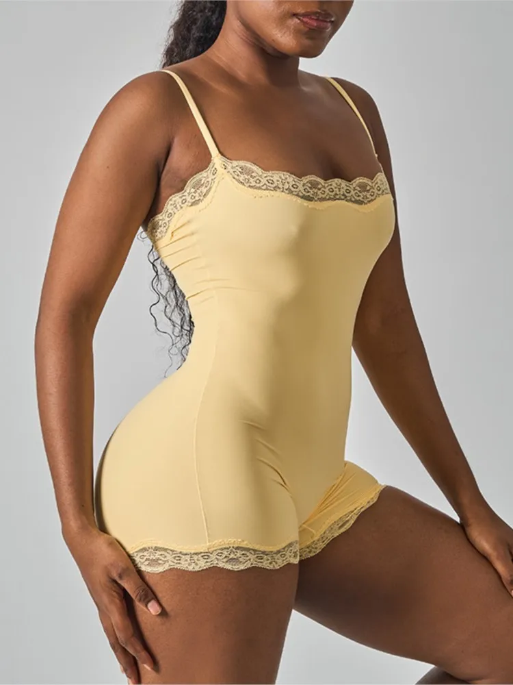 

Женский комбинезон однотонный с кружевными вставками, сексуальный, для спорта и фитнеса, облегающий, с квадратным вырезом и тонкими бретелями