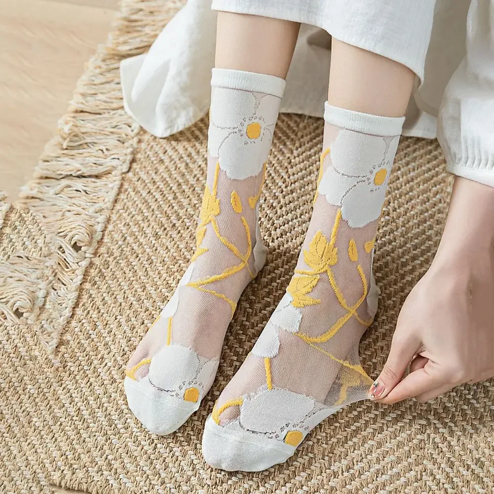 Calcetines de seda de cristal para niñas coreanas ultrafinos transpirables, medias florales bordadas, calcetines de tubo medio para mujer, calcetines de flores