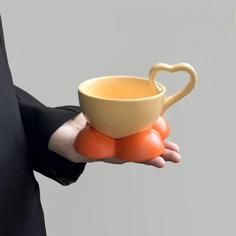 جميلة فناجين القهوة الخزف طقم أكواب القهوة الشاي السيراميك القدح الصحن أدوات المائدة الفاخرة Tania Bulhoes القدح لتصميم الشاي المتخصصة