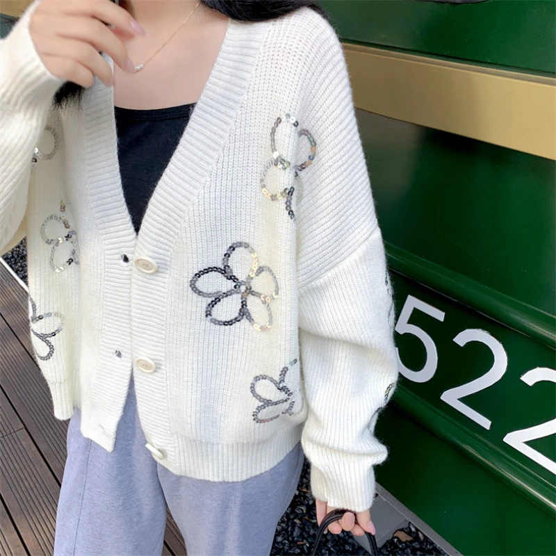 Fashion Autumn Winter New Sequin Embroidery Knitted Cardigans Women V-Neck Thick Warm Sweater Loose Leisure Coat Chic Streetwear