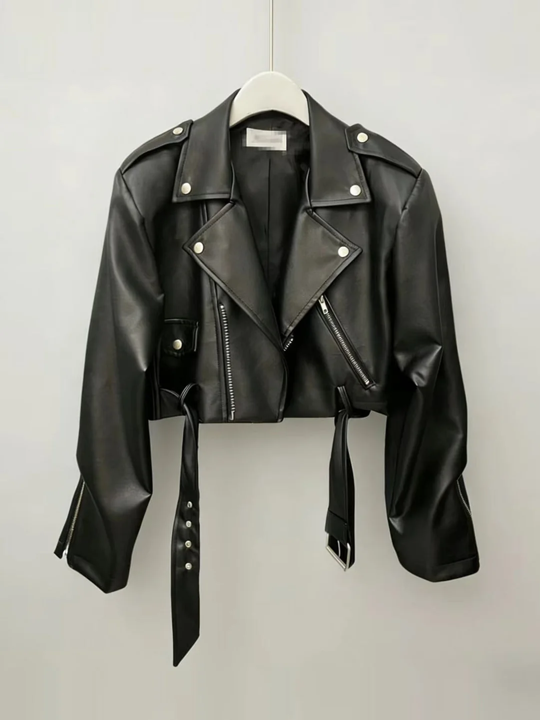 

Черная кожаная куртка-косуха на молнии для женщин, укороченная модель, весна 2026, новый дизайн, из искусственной кожи, универсальная, молодежная, модная
