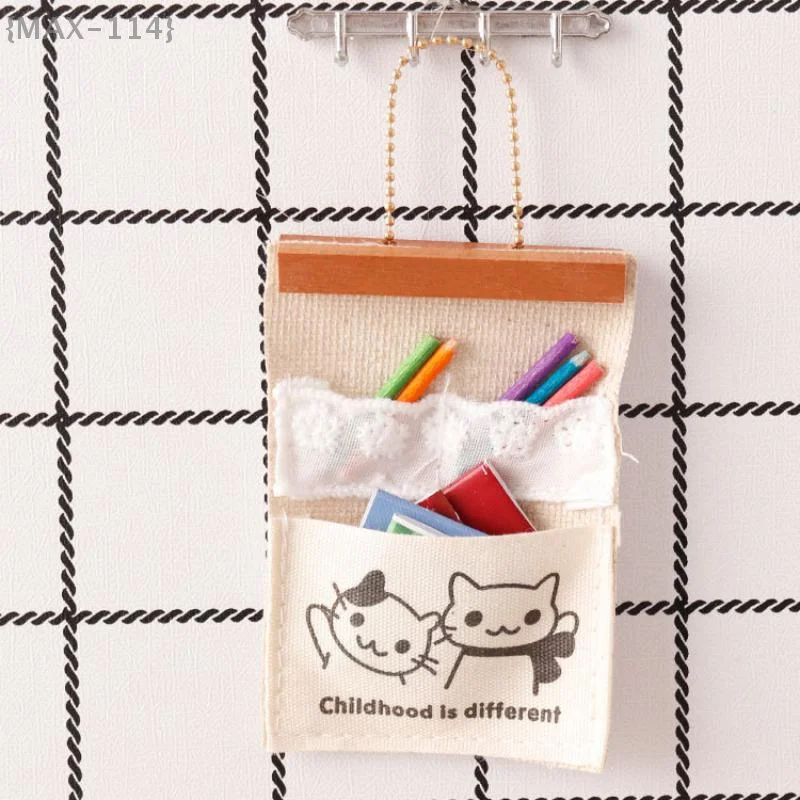 {MAX-114} حقيبة تخزين جدارية صغيرة لبيت الدمى 1/12، جيوب معلقة لتزيين المشهد الصغير ودعائم الصور