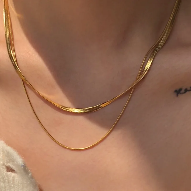 Zarte doppellagige dünne Schlangenkette für Frauen, sexy Goldfarbe, coole Schlüsselbeinkette, ästhetischer Y2k-Schmuck – Detail 5