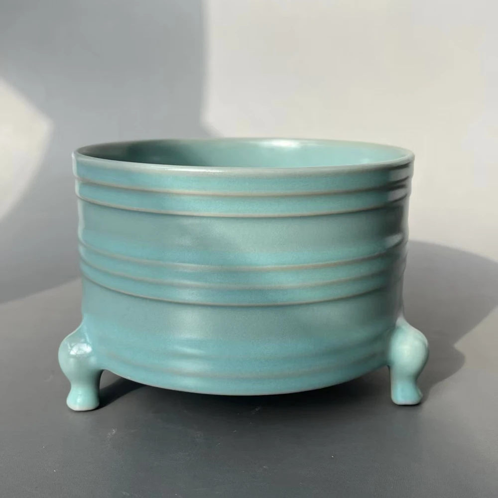 Ru Porcelain Genuine Antique Glaze Three-legged Swirling Pattern Tripod Lidded Vase Home Decoration