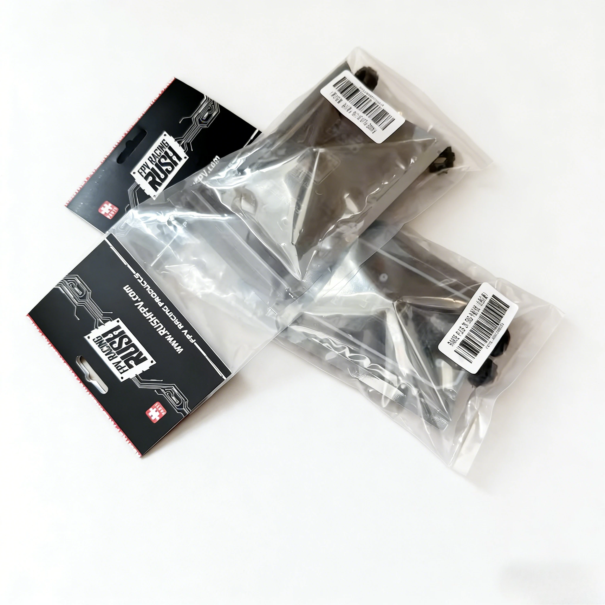 

Комплект панельных антенн RUSHFPV RANGE+ 2X 5.8ГГц - 45 г с 45 элементами ° Адаптер SMA для FPV-дронов