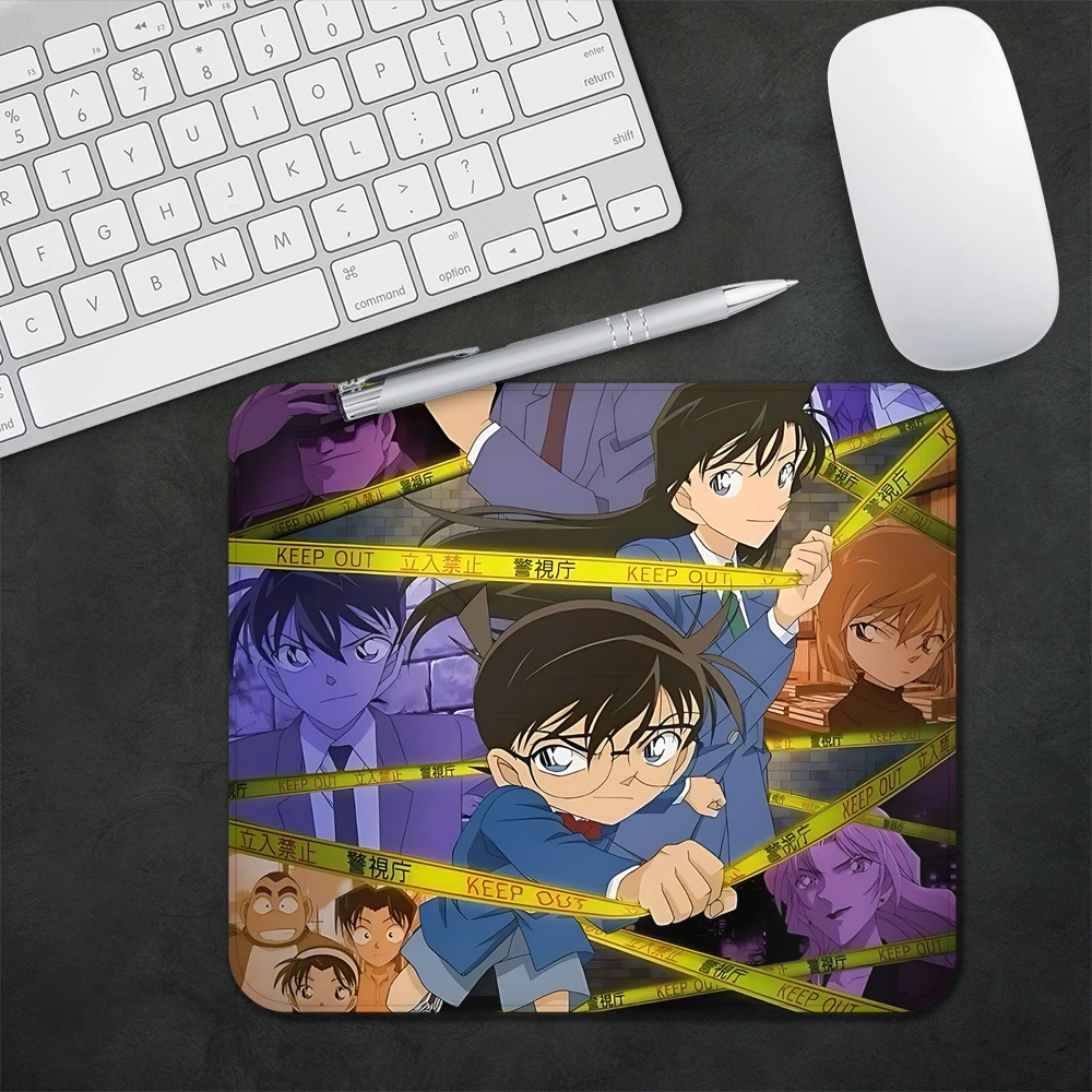 Cute anime Detective Conan Gaming Mouse Pad XS piccolo Mousepad per PC Gamer decorazione Desktop tappetino per Mouse da ufficio tappetino da scrivania