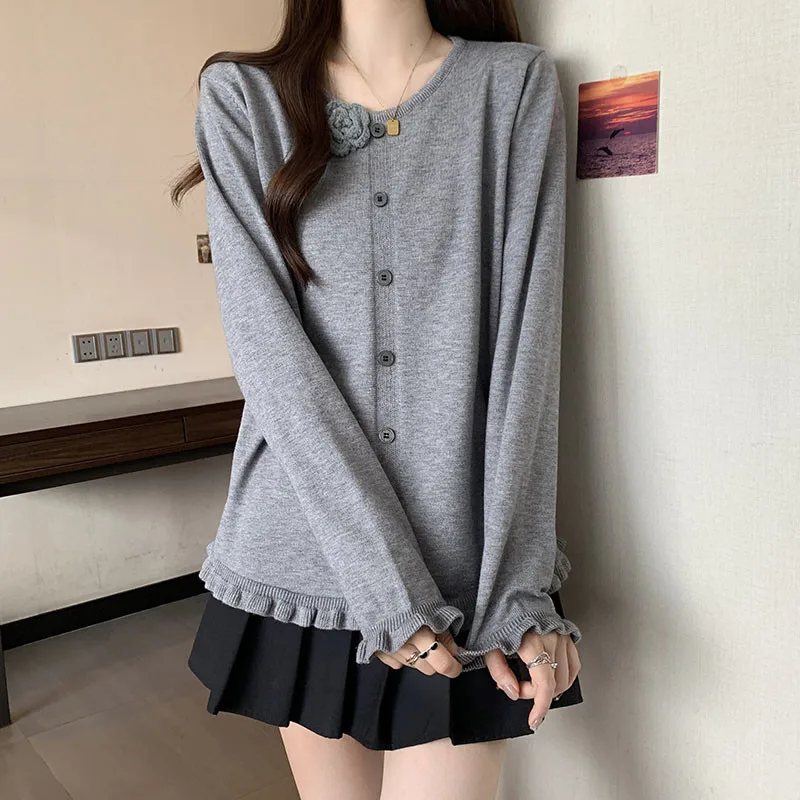Gray Knit Pullover with Ruffled Hem and Flower Applique Long Sleeve Round Neck Sweater Top for Women Spring Autumn Wear