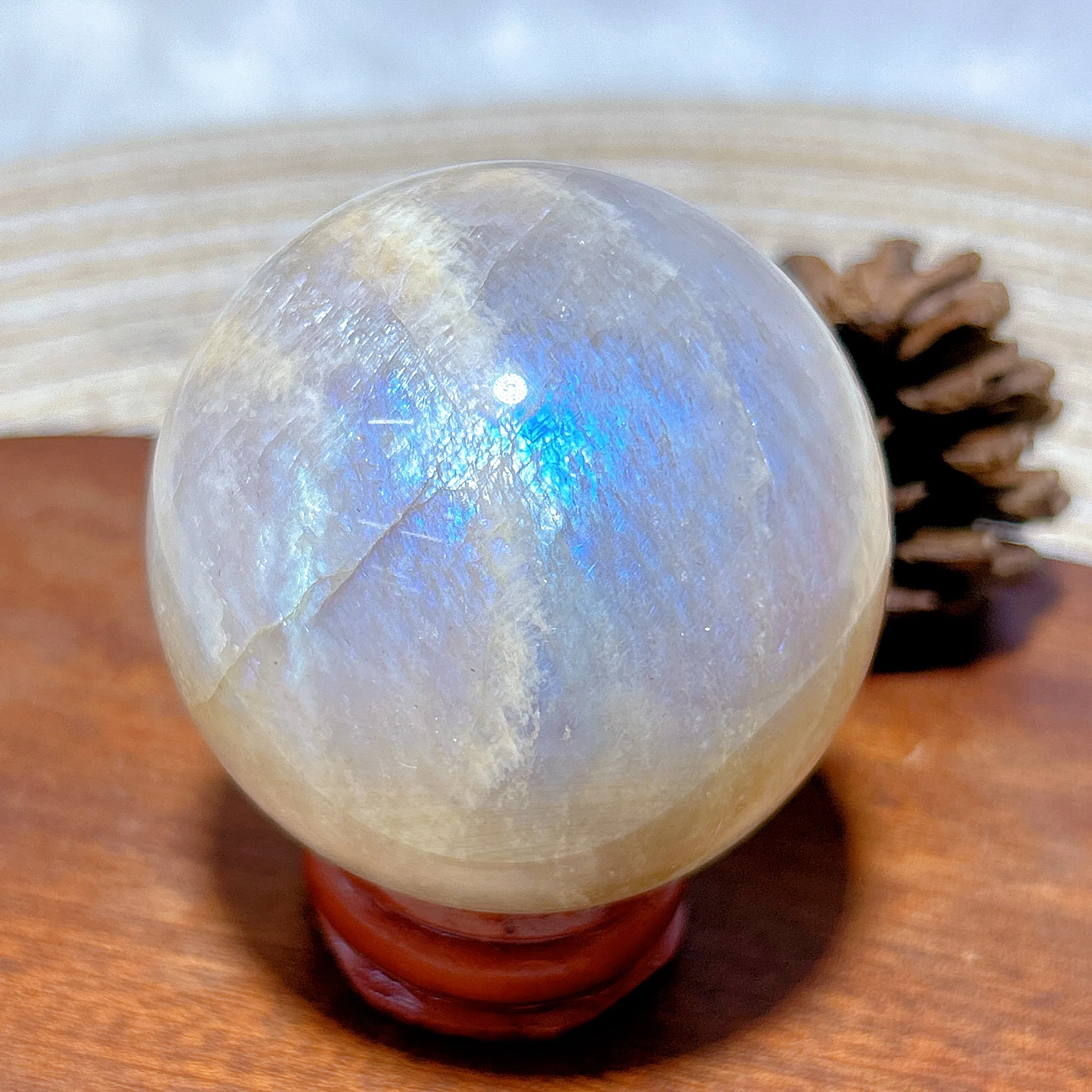 

High Quality Healing Natural Crystals Moonstone Sphere Blue Flashy Polished Give Ball Base Reiki Home Decorations Energy Gift