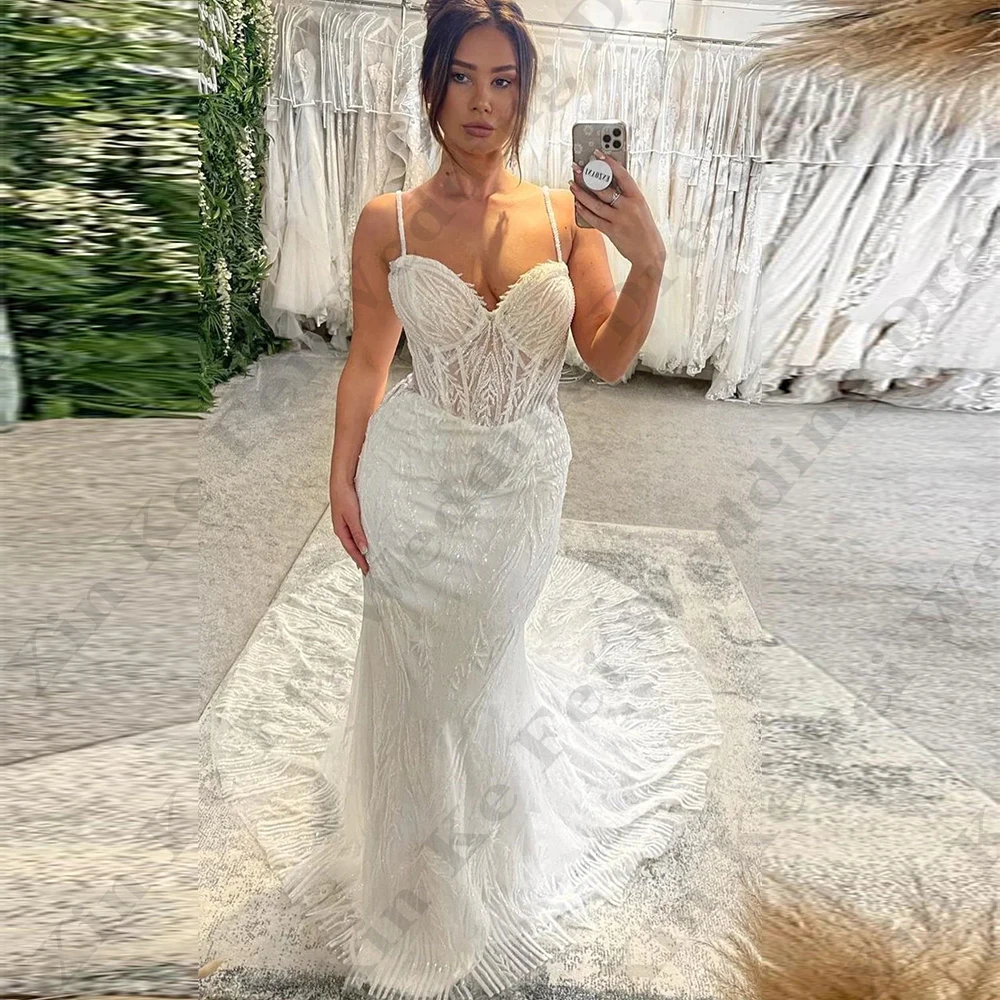 Squisiti abiti da sposa con applicazioni di pizzo per le donne moda Sexy Backless sirena con spalle scoperte senza maniche Mopping abito da sposa