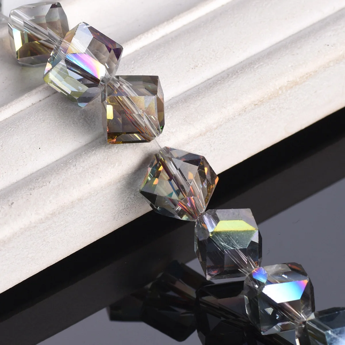 10pcs Diagonal Hole 9mm Cube Square Faceted Crystal Glass Loose Crafts Beads for Jewelry Making DIY