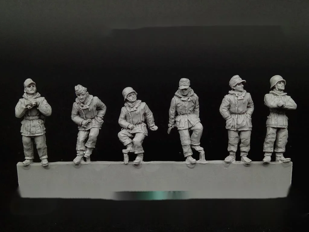 

1/72 Scale Die-casting Resin Made of Winter Soldier Model 6 People Unpainted