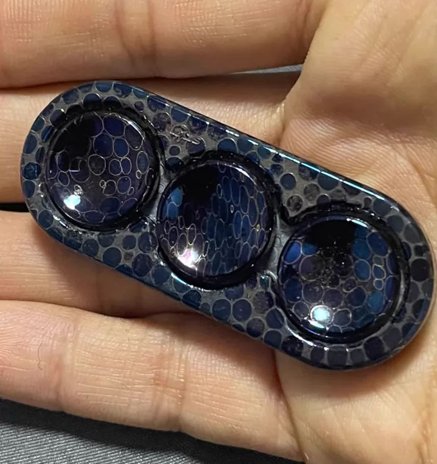 Used EDC Lei Ge Damascus Dragon Scale Pattern Triple Gyroscope fidget spinner metal decompression toy