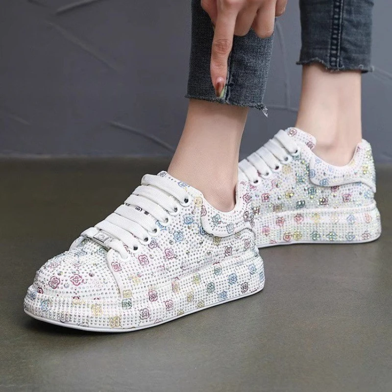 Autumn Women Platform Shoes Crystal Black / White Shoes for Women Shining Crystal Sneakers Trend Casual Luxury Rhinestone Shoes