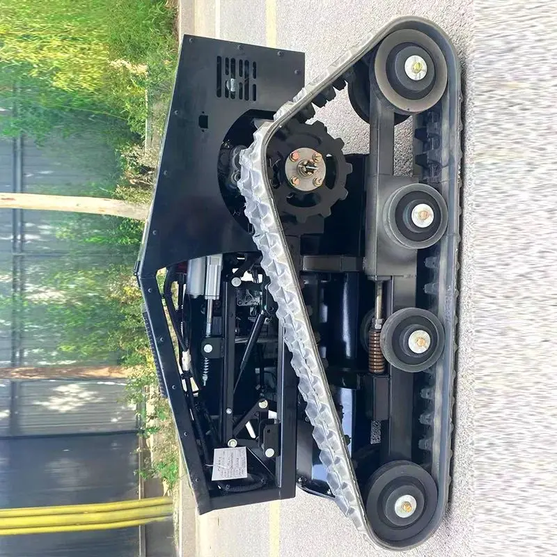 

Небольшая гусеничная косилка с дистанционным управлением по индивидуальному заказу, автоматическая машина для очистки плотины, машина для очистки наклона, газонокосилка