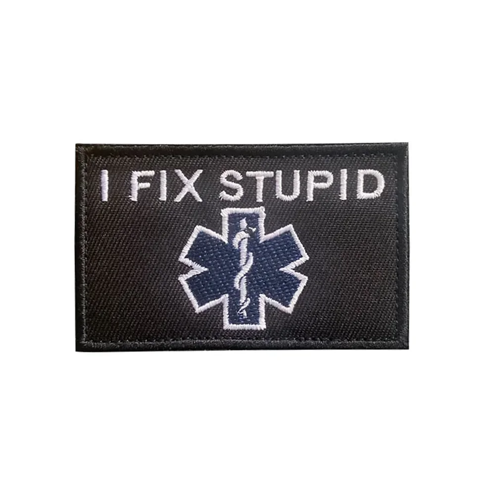 Eu fixo estúpido bordado remendos em roupas braçadeira militar gancho e laço tático moral emblemas na mochila apliques