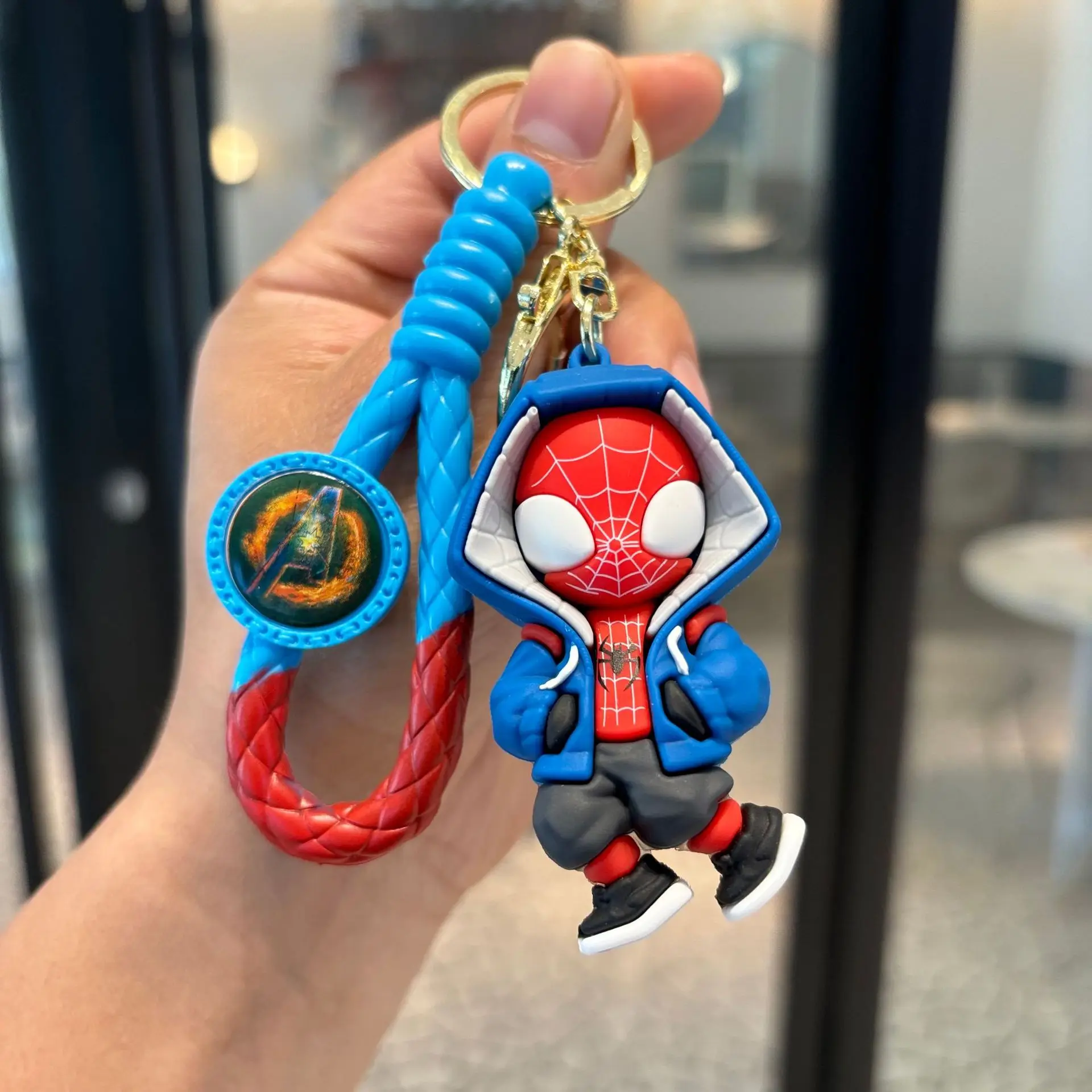 Anime Marvel Cartoon The Avengers Keychain Spiderman Iron Man Captain America Thor Batman Model Keyring Xmas Gifts for Friends