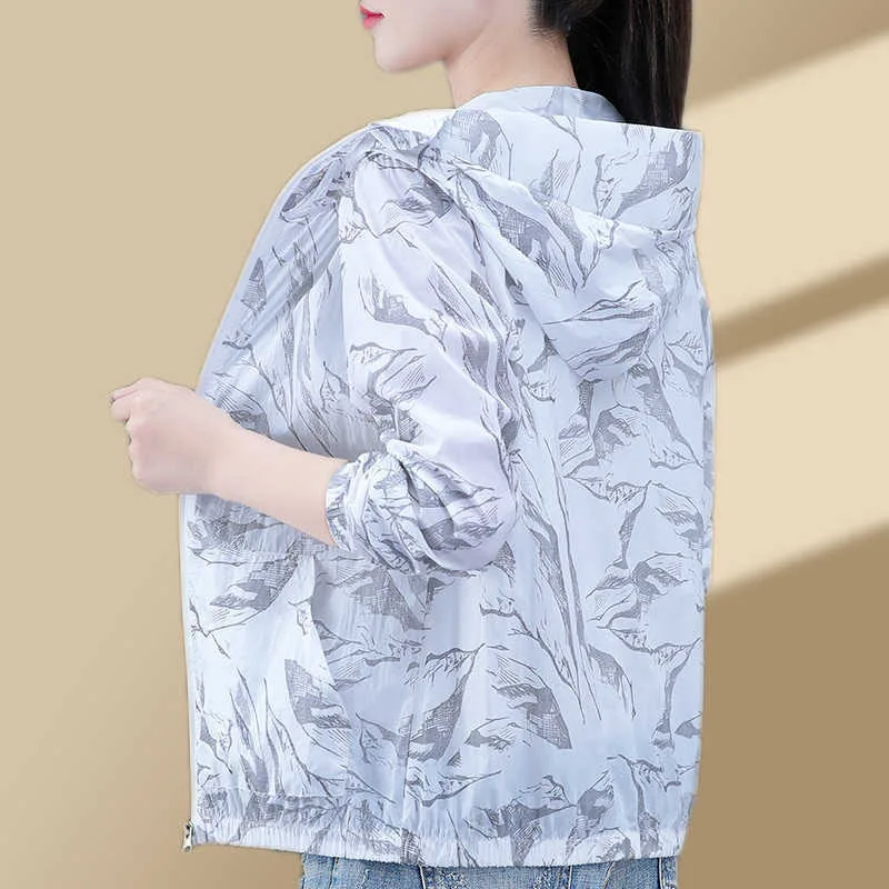 

Sunscreen Clothing Jacket Women's 2025 Summer New ice Silk Breathable UV Protection Coat Ladies Y2K Hooded Print Short Outwear