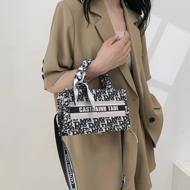 

Elegant JK Bag Handbag Trendy Maillard Style Campus Style Students Cross Body Bag Commuting Portable Fashion