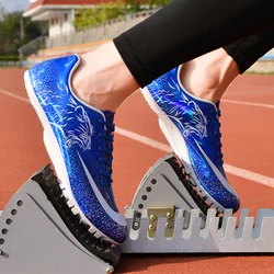 Man Track Spike Profesjonalne buty Lekkoatletyczne buty sportowe dla mężczyzn Kobiety Outdoor Kobiety Siłownia Trampki do biegania Czarny Biały