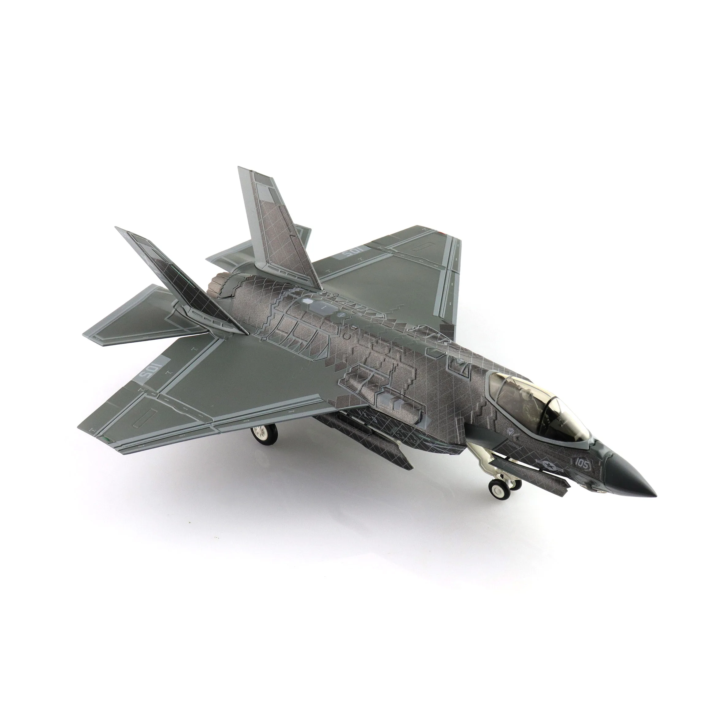 

HA6212 1/72 F-35C fighter model "Black Chrome" XE-105/168842 US Navy 2022 Alloy Collection Model (Adult)