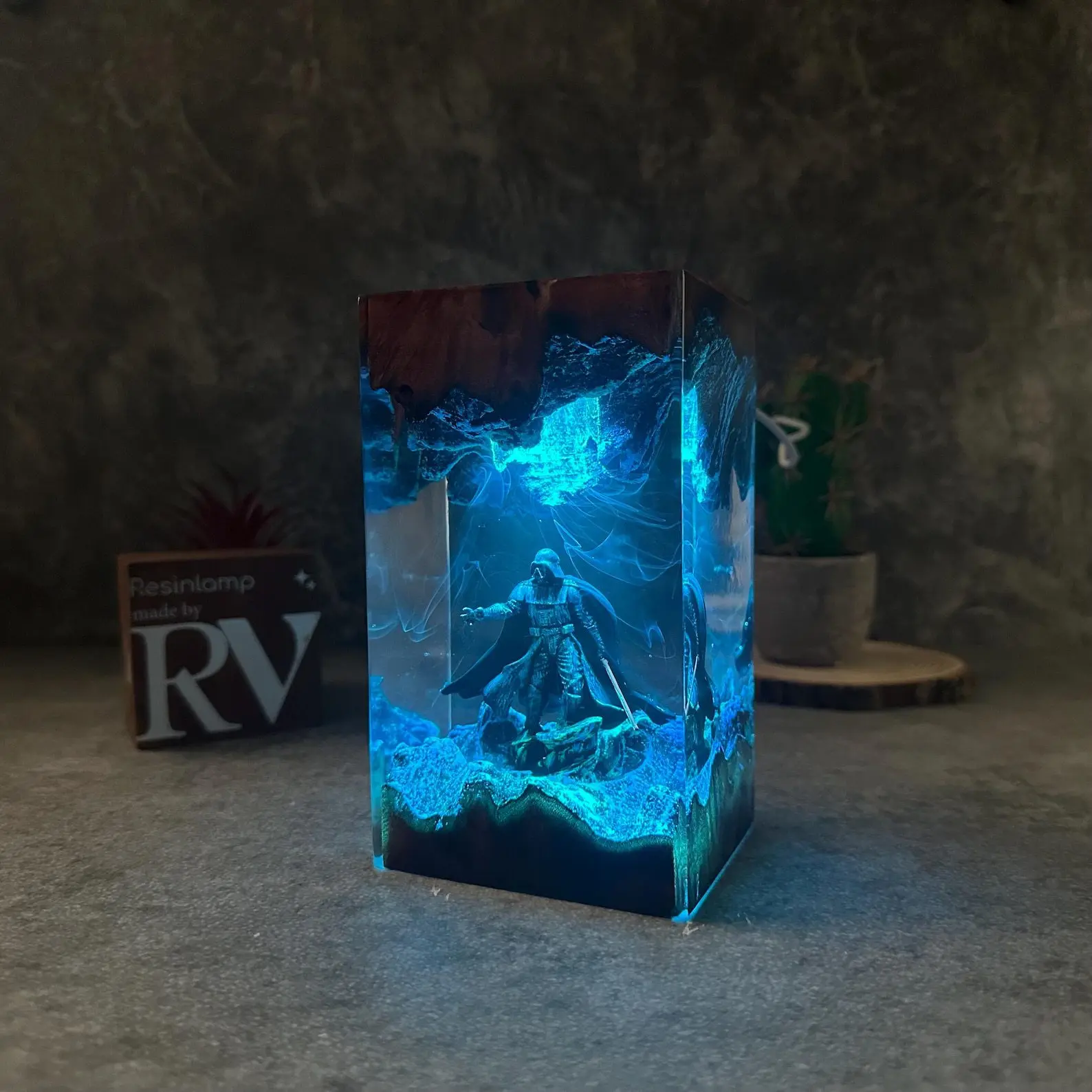 Creative Cool Warrior Epoxy Resin Desktop Night Light Ornament Exquisite Resin Lamp Festival Gift