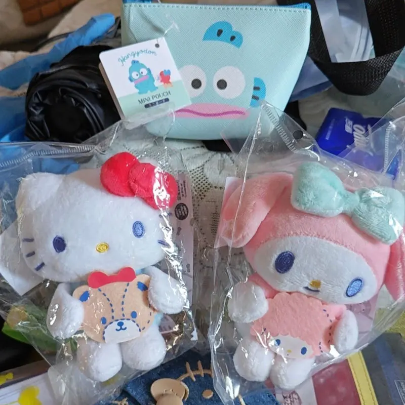 

12cm New Hong Kong Limited Bear Clip HelloKittys Cute Cartoon Girls Bag Pendant Plush Doll Toy Keychain Decoration Birthday Gift
