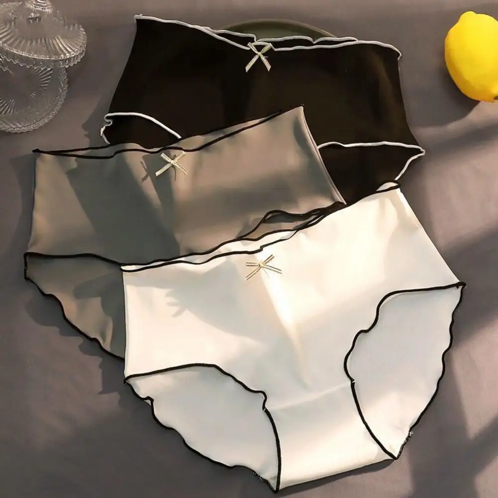 Sous-vêtements en soie glacée taille basse pour femmes, slip Triangle sans couture, doux, respirant, extensible, couverture complète