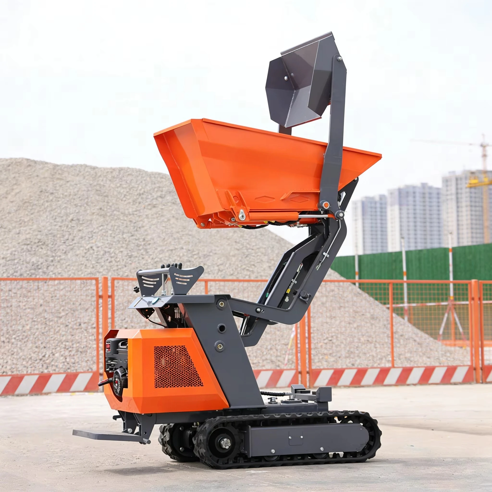 Mini Crawler Dumper Loader  Powered Farm Use Mini Dumper 500kg Bucket Rotation