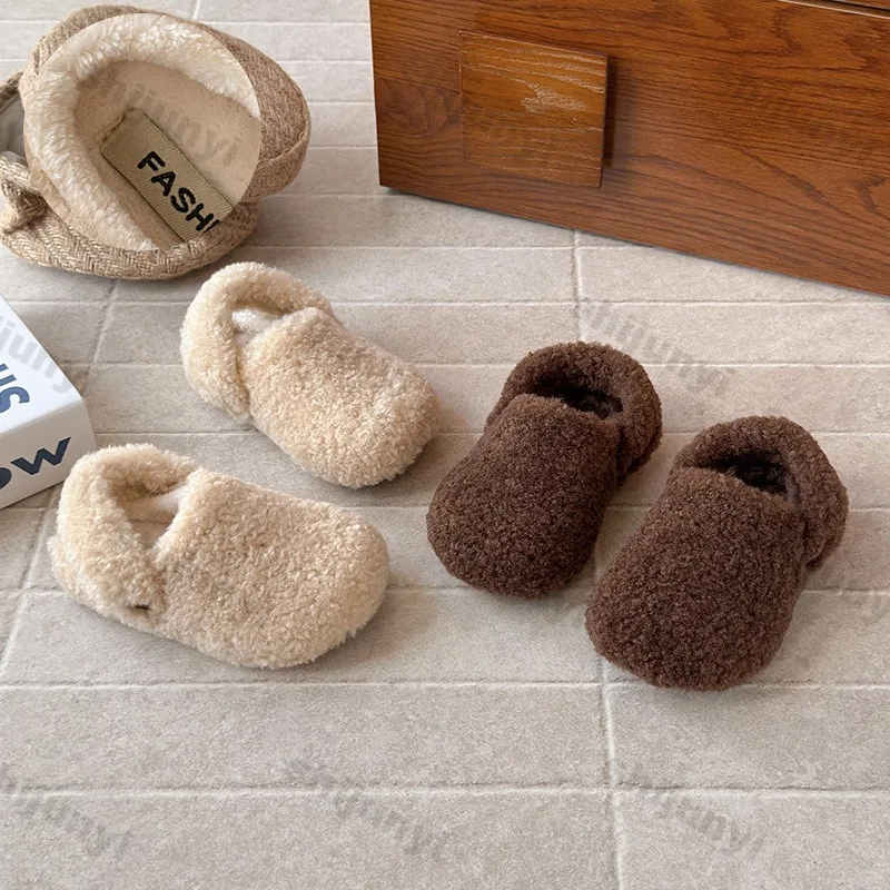 

Winter Children's Slippers 2025 New Warm Plush Comfortable Anti Slip Cotton Shoes Lamb Wool Girls' Casual Shoes Toddler Sandals