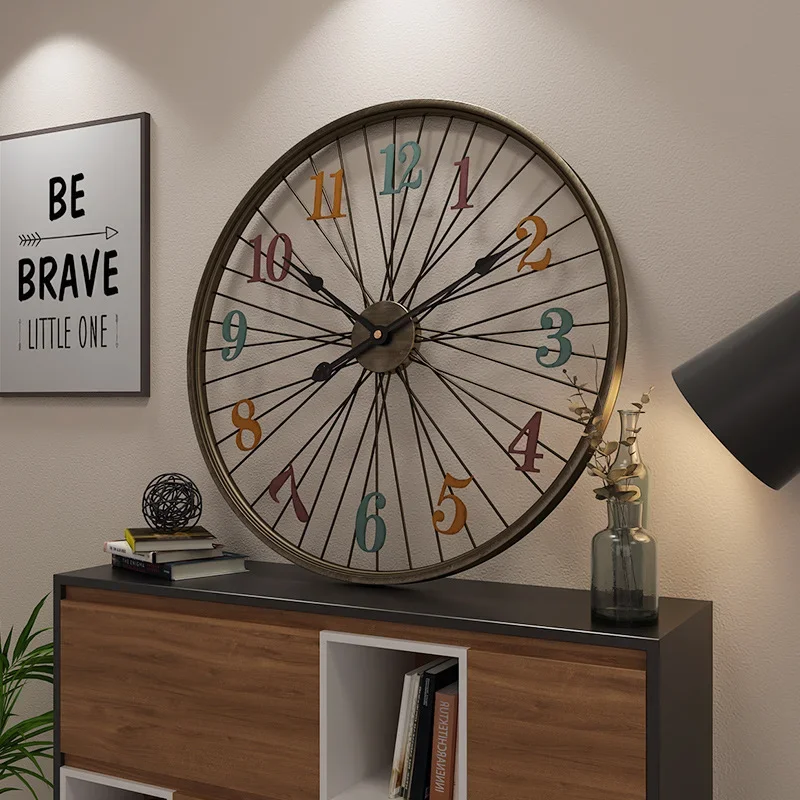 Metal Creative Bicycle Wheel Digital Wall Clock Vintage Decorative Clock Restaurant Bar Antique Personality Pendant Quartz Watch