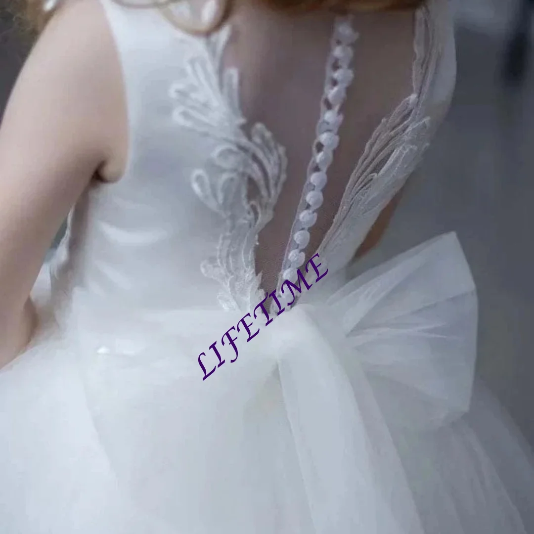Customized White Mini Bridal Wedding Dress Lace Appliqued Tulle for Flower Girls First Holy Communion Dress with Bow/Train