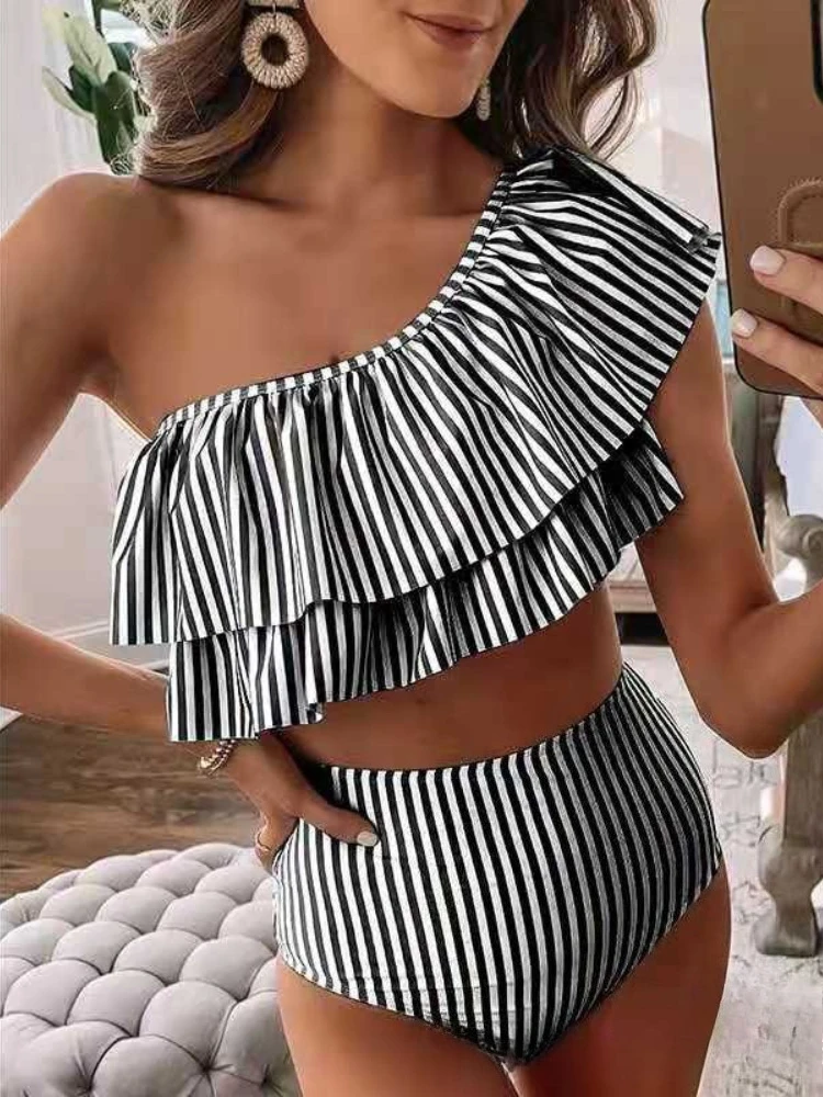 بدلة سباحة مخططة بكتف واحد مكشكشة مكونة من قطعتين مع وسادة صدر، بيكيني مثير عالي الخصر للنساء على طراز العطلة ملابس سباحة للتخسيس