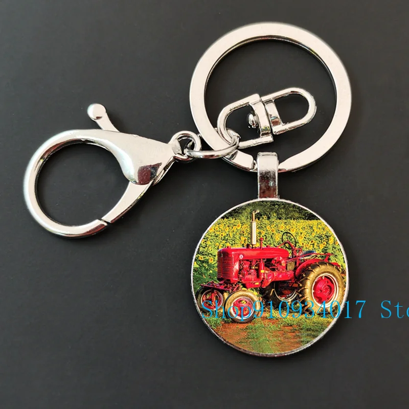 New farmhouse green tractor round glass keychain handmade DIY glass keychain men's car decoration crafts accessories keychain