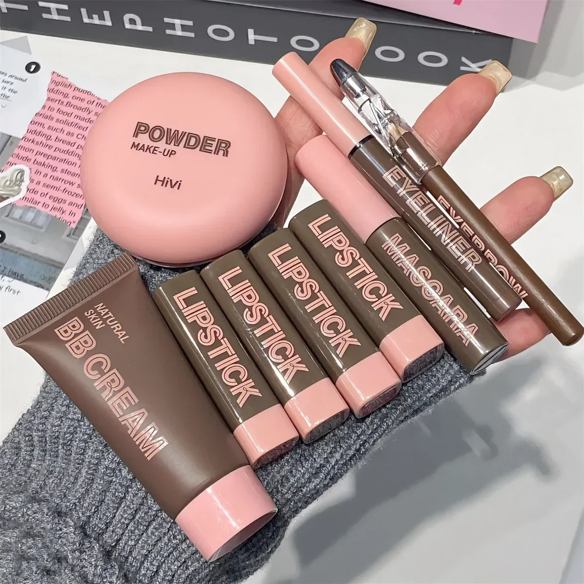 

Makeup Gift Box Set Powder Glue Record Limited Lipstick Eyeliner,All-in-One Makeup Kit for Valentine's Day makeup Cosmetic