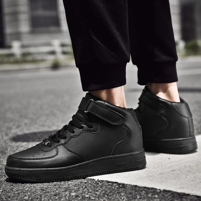 

Однотонные, модные, универсальные модные ботинки на плоском каблуке, противоскользящие и износостойкие из искусственной кожи в уличном стиле.