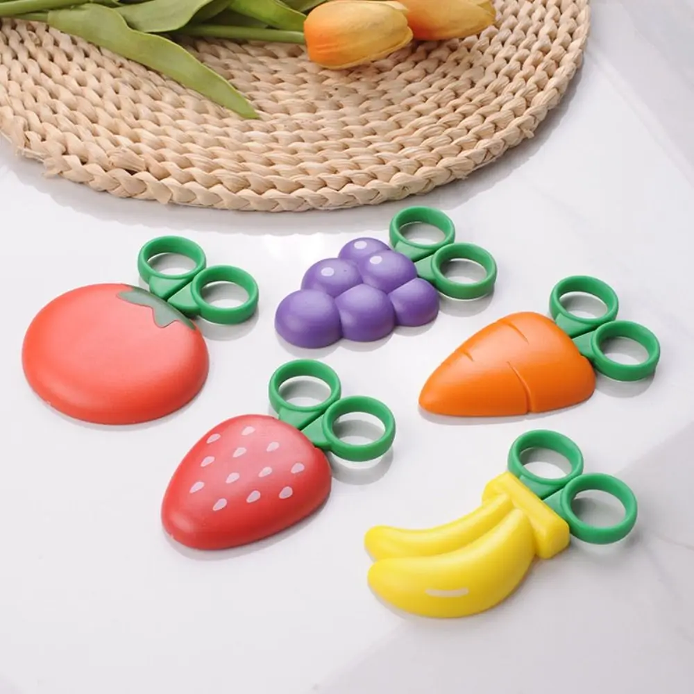 4Pcs Magnetic Cartoon Fruit Scissors Children's Banana Safe Mini Scissor Multi-function Creative Mini Pocket Scissors Children