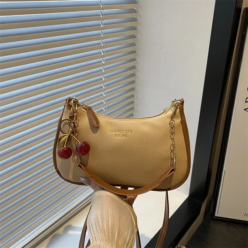 

2025 New Women's Minimalist Underarm Bag, Spacious Adjustable Strap Crossbody Purse, Shoulder Tote for Work Commute & Daily Use