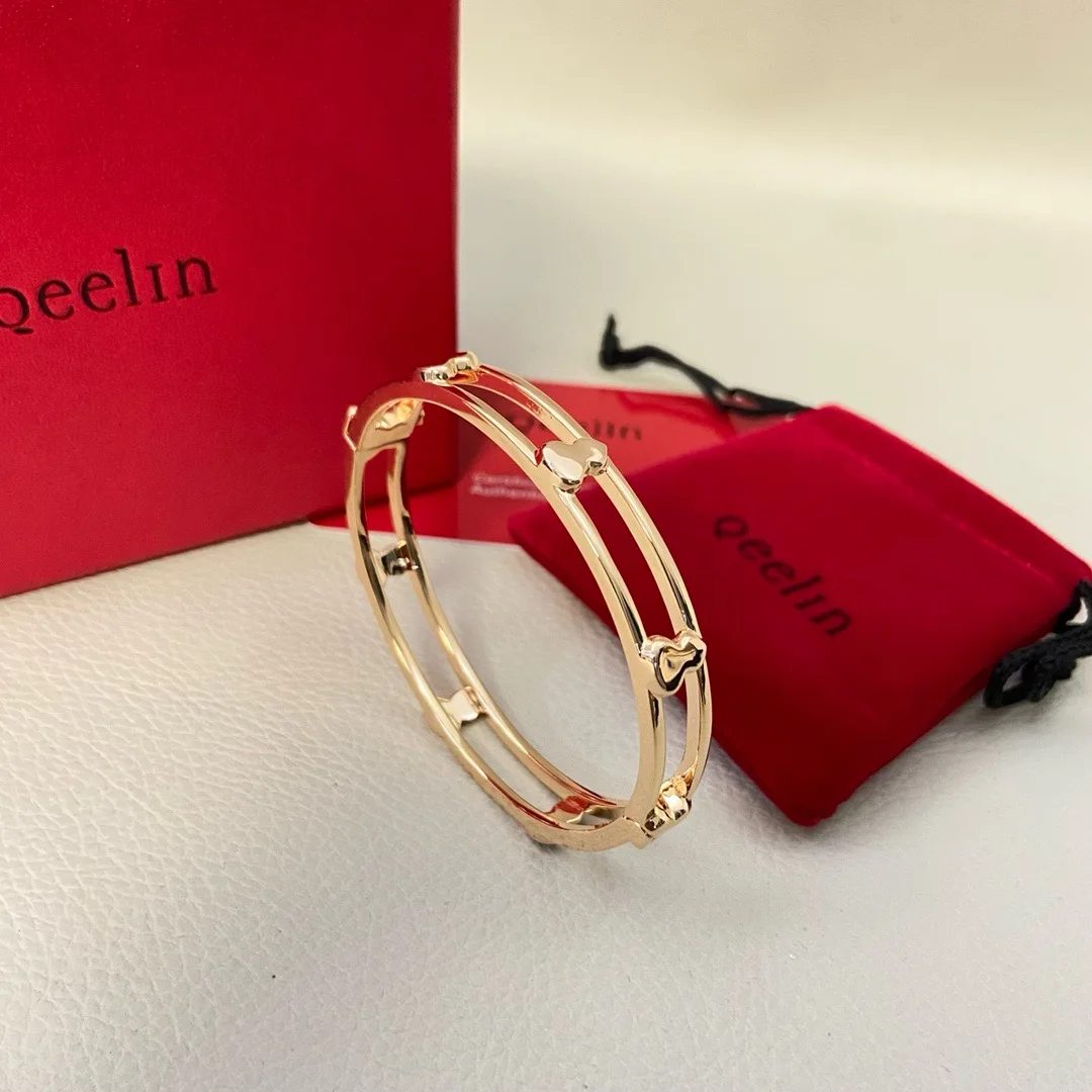 

The 2025 new Qijia all-glossy hollowed-out gourd bracelet for women is a high-end, high-version, exquisitely crafted, fashionabl