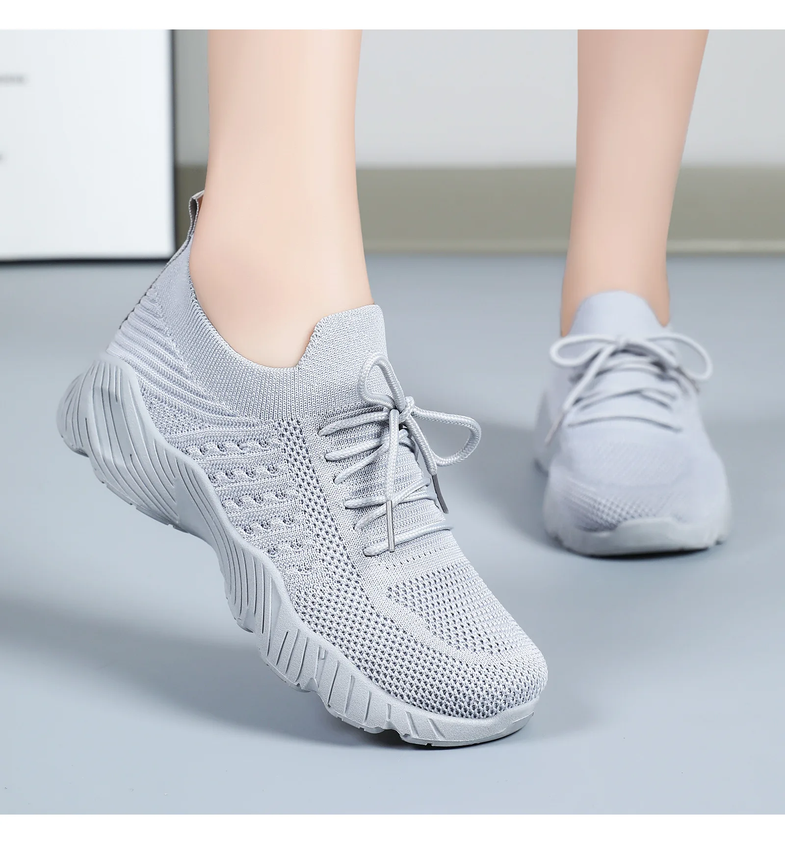 Atmungsaktive Damen-Sneaker aus Flying Weave, leichte, weiche Sohle, für ältere Menschen, Mutter, Wanderschuhe, Sommer-Mesh, rutschfeste, lässige Sportschuhe – Detail 19