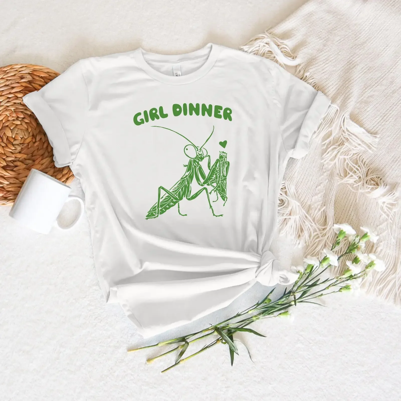 Girl Dinner Praying Mantis T Shirt Feminist Humor Y2k Bug vintage Washed designer clothes Soft homme Breathable