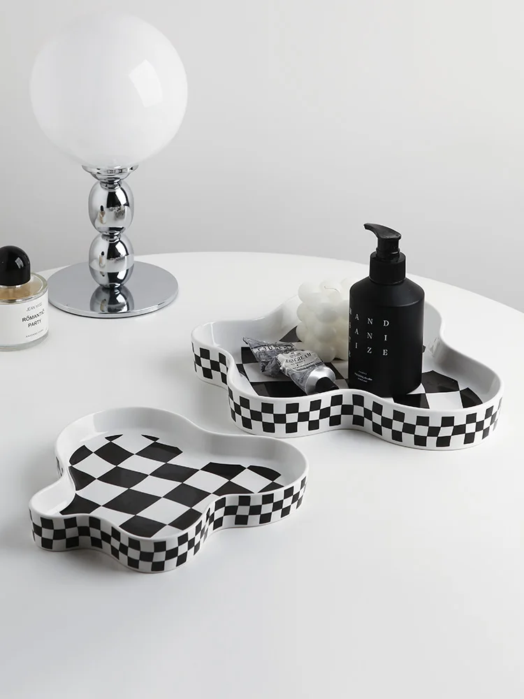 

Creative Checkerboard Table Storage Living Room Entrance Key Cosmetics Jewelry Storage Tray