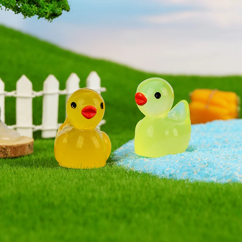 1pcs Mini Yellow Ducks Luminous Ornament Miniature Figures Tiny Duck Micro Fairy Garden Landscape Garden Home Decor